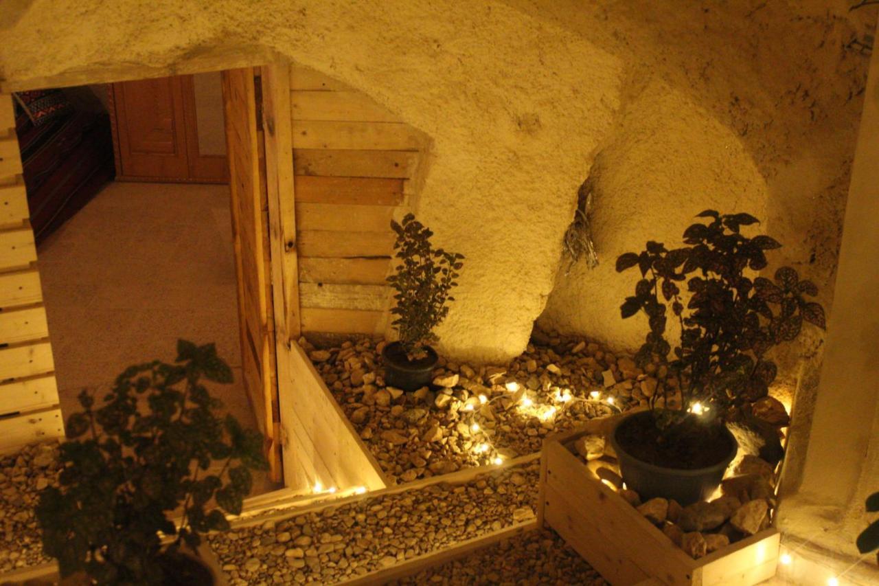 7 Caves Hotel Al Jāyah Exterior foto