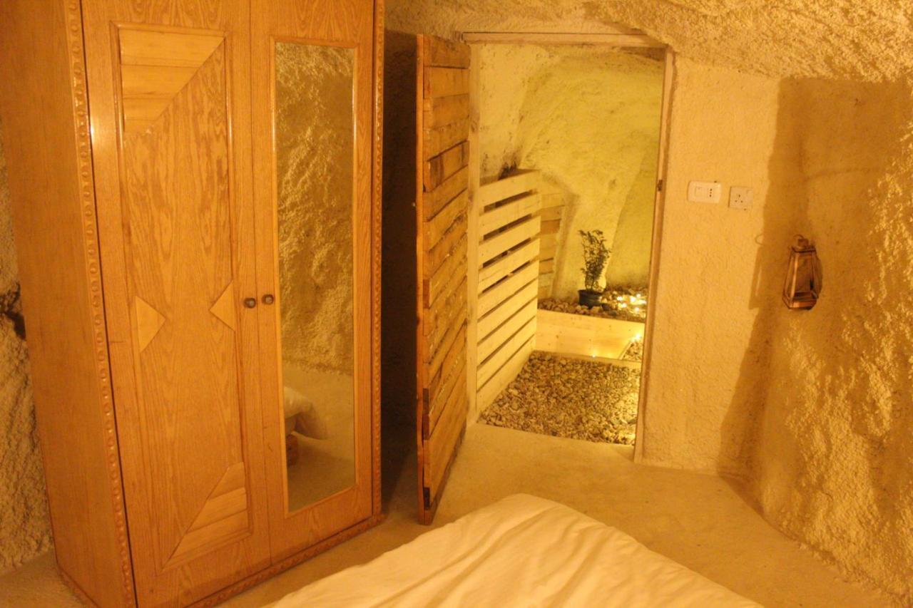 7 Caves Hotel Al Jāyah Exterior foto