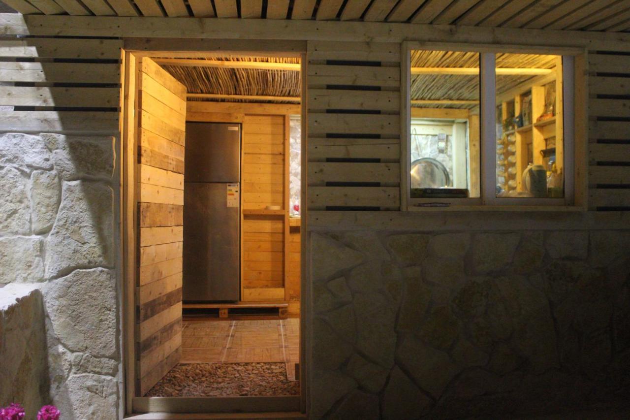 7 Caves Hotel Al Jāyah Exterior foto