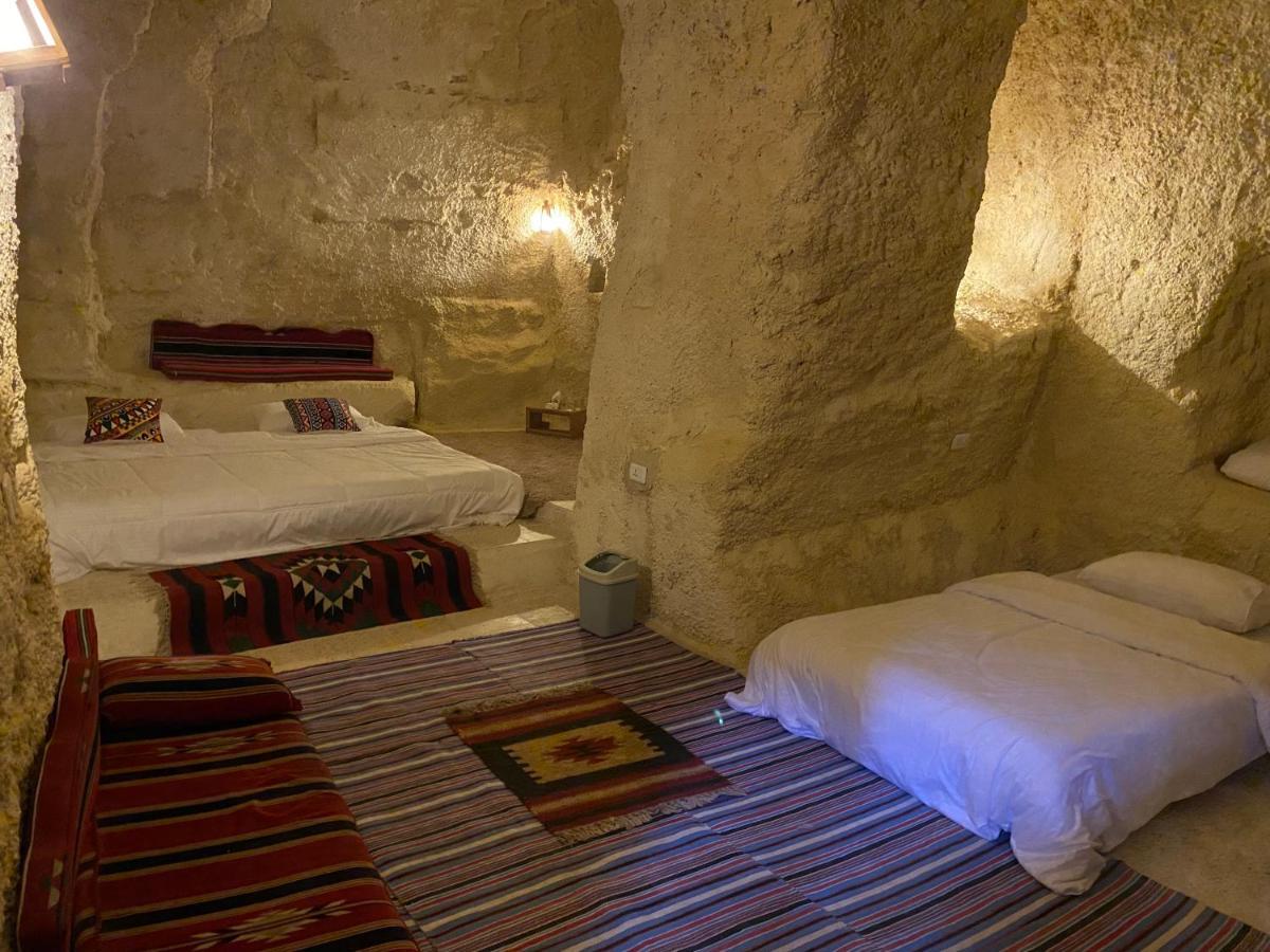 7 Caves Hotel Al Jāyah Exterior foto