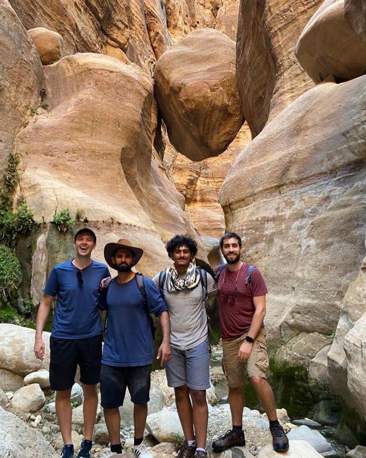 7 Caves Hotel Al Jāyah Exterior foto