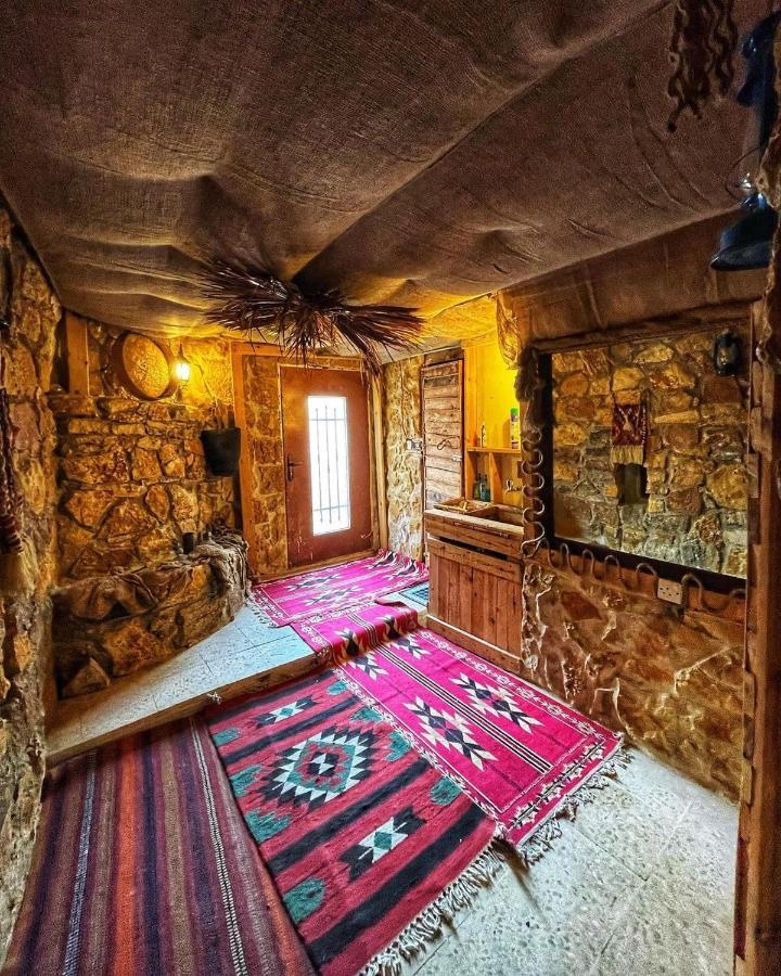 7 Caves Hotel Al Jāyah Exterior foto